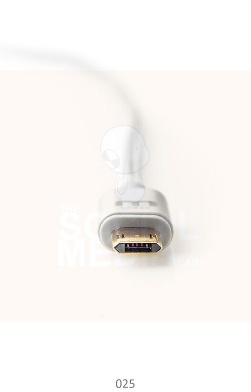 MicFlip: Cable USB universal reversible busca fondos. Las grandes ideas necesitan de mucha ayuda para poder desarrollarse. MicFlip busca facilitar la conexión con los dispositivos y universalizarse.