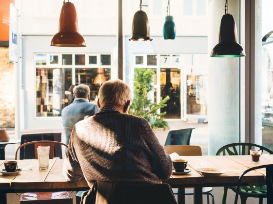 5 hábitos de las redes sociales en la Costa del Sol que aplico en mi día a día. Casi todo el mundo está en algún tipo de red social. Es una de las formas más fáciles y comunes de comunicarse con amigos y familiares.